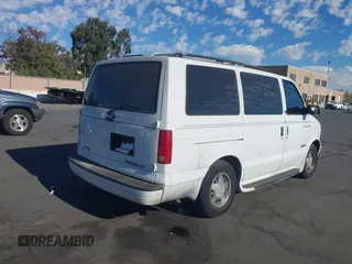 2002 Chevrolet Astro with VIN 1GNDM19X72B125295, listed as a IAAI auction lot 40714590 with 190,607 mi miles. Bid and sale history available at carsss.com. Image 4.