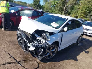 2017 Ford Focus ST with VIN 1FADP3L94HL214904, listed as a IAAI auction lot 40544868 with 77,098 mi miles and . Bid and sale history available at carsss.com. Image 18.