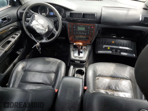 2004 Volkswagen Passat GLX with VIN WVWRH63B84P107858, listed as a Copart auction lot 62022524 with 141,500 mi miles and Salvage title. Bid and sale history available at DreamBid. Image 8.