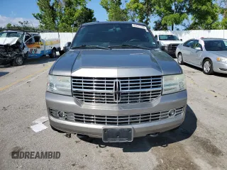 2008 Lincoln Navigator with VIN 5LMFL28518LJ12242, listed as a Copart auction lot 61677745 with 219,606 mi miles and Clean title. Bid and sale history available at DreamBid. Image 5.