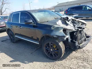 2008 Porsche Cayenne with VIN WP1AA29P18LA25740, listed as a IAAI auction lot 41424664 with 225,202 mi miles. Bid and sale history available at carsss.com. Image 1.