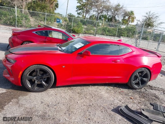 2018 Chevrolet Camaro 1LT with VIN 1G1FB1RX7J0188455, listed as a IAAI auction lot 41621438 with NaN miles. Bid and sale history available at carsss.com. Image 14.