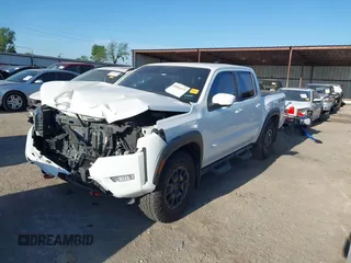 2022 Nissan Frontier SV z VIN 1N6ED1EK4NN656770, wystawiony jako IAAI lot #42016373 z przebiegiem 47 656 mil mil oraz . Historia ofert i sprzedaży dostępna na DreamBid. Obrazek 18.