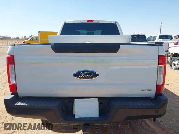 2017 Ford F-250 XLT с VIN 1FT7X2B61HEC10144, выставлен на аукционе IAAI как лот 42256812 с пробегом 123 380 миль миль и . История ставок и продаж доступна на DreamBid. Изображение 16.