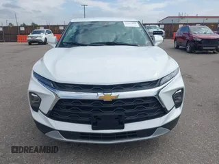 2025 Chevrolet Blazer LT с VIN 3GNKBHR49SS210008, выставлен на аукционе IAAI как лот 42567029 с пробегом 125 миль миль и . История ставок и продаж доступна на DreamBid. Изображение 12.