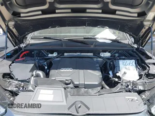 2024 Audi Q5 S line Premium z VIN WA1GAAFY5R2109175, wystawiony jako IAAI lot #41938991 z przebiegiem 7133 mil mil oraz . Historia ofert i sprzedaży dostępna na DreamBid. Obrazek 10.