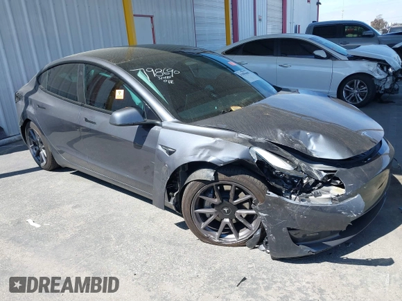 2023 Tesla Model 3 z VIN 5YJ3E1EA5PF639346, wystawiony jako IAAI lot #41896608 z przebiegiem 25 618 mil mil oraz . Historia ofert i sprzedaży dostępna na DreamBid. Obrazek 12.
