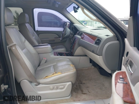 2008 Chevrolet Tahoe LTZ с VIN 1GNFC13018R151706, выставлен на аукционе IAAI как лот 41234053 с пробегом Не указан миль и . История ставок и продаж доступна на DreamBid. Изображение 5.