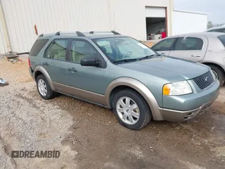 2005 Ford Freestyle SE with VIN 1FMZK01195GA74424, listed as a IAAI auction lot 41671994 with 238,292 mi miles. Bid and sale history available at carsss.com. Image 1.