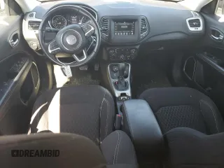 2021 Jeep Compass Sport z VIN 3C4NJDAB0MT573953, wystawiony jako Copart lot #48117185 z przebiegiem 47 329 mil mil oraz Szkoda całkowita • Salvage title. Historia ofert i sprzedaży dostępna na DreamBid. Obrazek 8.