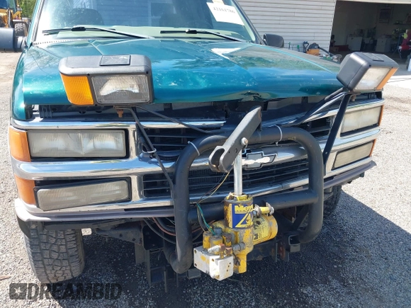 1998 Chevrolet Silverado 1500 with VIN 2GCEK19R8W1234004, listed as a IAAI auction lot 42161786 with 208,786 mi miles and . Bid and sale history available at DreamBid. Image 6.