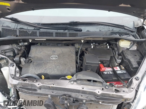 2015 Toyota Sienna XLE with VIN 5TDYK3DC8FS651580, listed as a IAAI auction lot 41971867 with 49,711 mi miles. Bid and sale history available at carsss.com. Image 10.