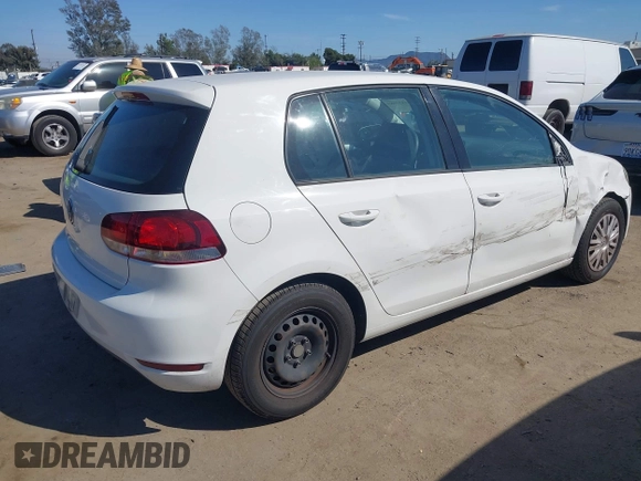2011 Volkswagen Golf z VIN WVWDA7AJ1BW032471, wystawiony jako IAAI lot #41839585 z przebiegiem 166 094 mil mil oraz . Historia ofert i sprzedaży dostępna na DreamBid. Obrazek 4.