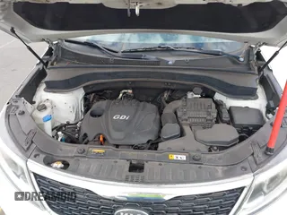 2014 Kia Sorento LX z VIN 5XYKT4A65EG480841, wystawiony jako IAAI lot #41940179 z przebiegiem 164 149 mil mil oraz . Historia ofert i sprzedaży dostępna na DreamBid. Obrazek 10.