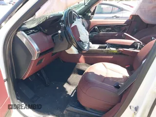 2024 Land Rover Range Rover Autobiography z VIN SALK1BE92RA209166, wystawiony jako IAAI lot #42033486 z przebiegiem 16 084 mil mil oraz . Historia ofert i sprzedaży dostępna na DreamBid. Obrazek 5.