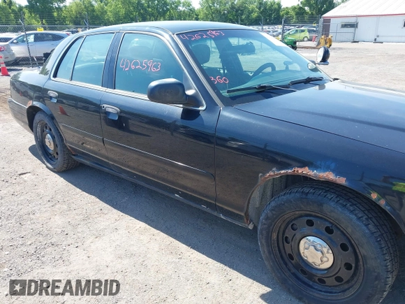 2008 Ford Police Interceptor z VIN 2FAHP71V88X125929, wystawiony jako IAAI lot #42625963 z przebiegiem 97 155 mil mil oraz . Historia ofert i sprzedaży dostępna na DreamBid. Obrazek 17.