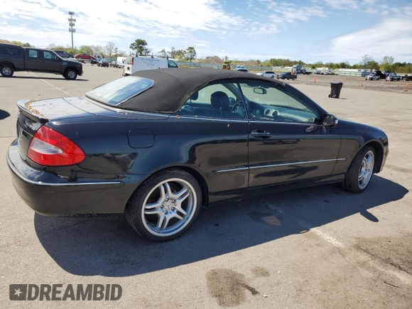 2007 Mercedes-Benz CLK 350 z VIN WDBTK56F87T075729, wystawiony jako Copart lot #55878175 z przebiegiem 123 584 mil mil oraz Czysty tytuł • Clean title. Historia ofert i sprzedaży dostępna na DreamBid. Obrazek 3.