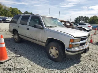 1996 Chevrolet Tahoe with VIN 1GNEK13R1TJ300586, listed as a Copart auction lot 71415554 with 212,085 mi miles and Clean Title. Bid and sale history available at carsss.com. Image 4.