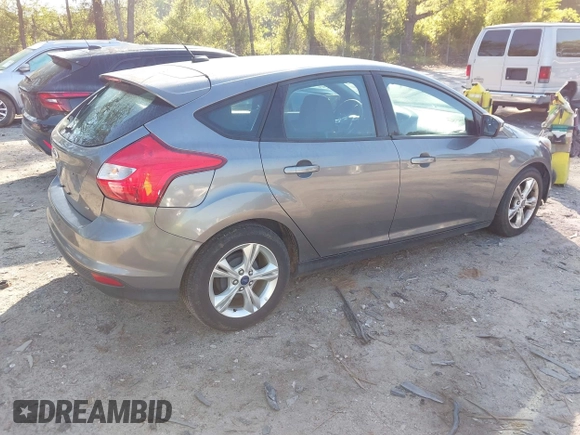 2013 Ford Focus SE with VIN 1FADP3K21DL341348, listed as a IAAI auction lot 42035450 with 179,517 mi miles. Bid and sale history available at carsss.com. Image 4.
