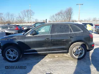 2014 Audi Q5 Premium Plus z VIN WA1CMAFP9EA043906, wystawiony jako IAAI lot #41382488 z przebiegiem 117 677 mil mil oraz . Historia ofert i sprzedaży dostępna na DreamBid. Obrazek 15.