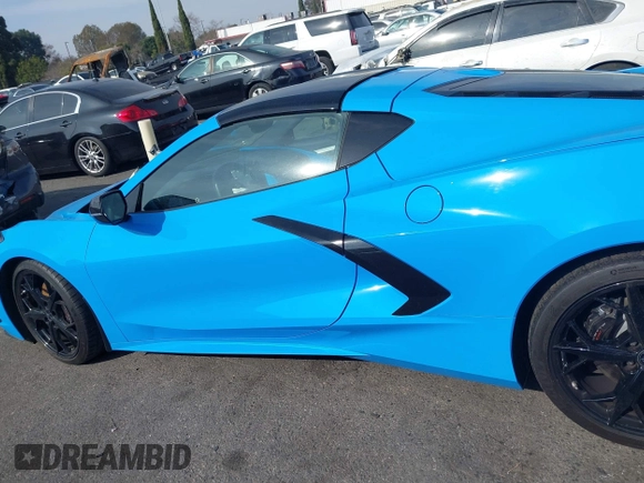 2020 Chevrolet Corvette 3LT z VIN 1G1Y82D45L5104956, wystawiony jako IAAI lot #41478131 z przebiegiem 49 295 mil mil oraz . Historia ofert i sprzedaży dostępna na DreamBid. Obrazek 15.
