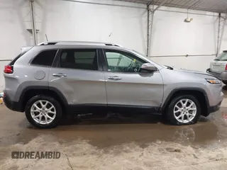 2018 Jeep Cherokee Latitude Plus with VIN 1C4PJLLB4JD524997, listed as a IAAI auction lot 41359742 with 89,858 mi miles. Bid and sale history available at carsss.com. Image 13.