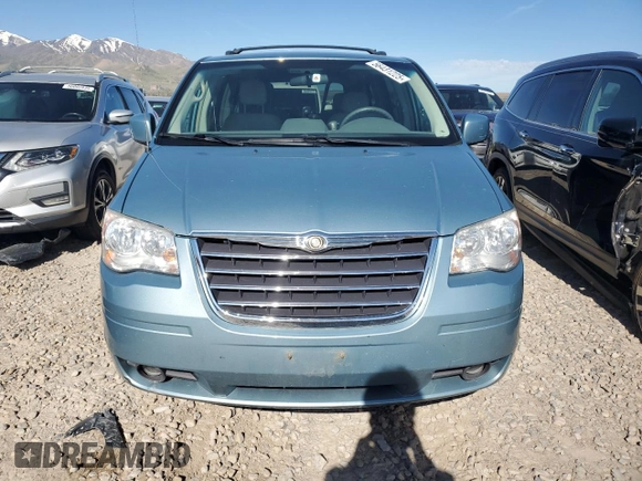 2008 Chrysler Town & Country Touring with VIN 2A8HR54P68R657361, listed as a Copart auction lot 56431225 with 90,268 mi miles and Clean Title. Bid and sale history available at DreamBid. Image 5.