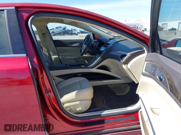 2013 Lincoln MKZ with VIN 3LN6L2G99DR827028, listed as a IAAI auction lot 41822186 with 101,221 mi miles and . Bid and sale history available at DreamBid. Image 5.