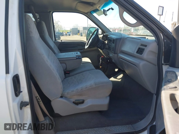 2000 Ford F-250 XL with VIN 1FTNX20L7YEB45347, listed as a IAAI auction lot 41867503 with 101,212 mi miles and . Bid and sale history available at DreamBid. Image 5.