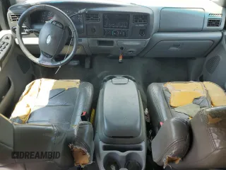 2002 Ford Excursion Special Serv с VIN 1FMNU40L52ED66291, выставлен на аукционе Copart как лот 53526995 с пробегом 200 794 миль миль и Списание • Salvage title. История ставок и продаж доступна на DreamBid. Изображение 8.