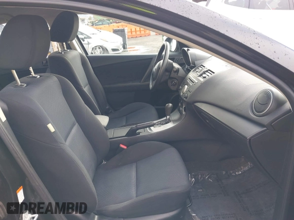 2011 Mazda Mazda3 i Sport with VIN JM1BL1UG5B1459907, listed as a IAAI auction lot 41724612 with 154,008 mi miles. Bid and sale history available at carsss.com. Image 5.