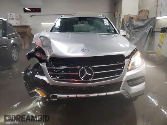 2015 Mercedes-Benz M ML 350 with VIN 4JGDA5HB4FA463744, listed as a Copart auction lot 41911765 with 53,842 mi miles and Salvage Title. Bid and sale history available at carsss.com. Image 5.
