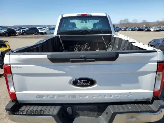 2018 Ford Super Duty F-250 SRW XL with VIN 1FT7W2B6XJEC73588, listed as a Copart auction lot 46824385 with 69,912 mi miles and Salvage Title. Bid and sale history available at carsss.com. Image 10.