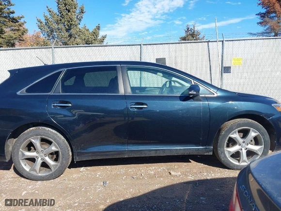 2013 Toyota Venza LE with VIN 4T3BK3BB4DU084165, listed as a IAAI auction lot 41643999 with 114,904 mi miles. Bid and sale history available at carsss.com. Image 13.