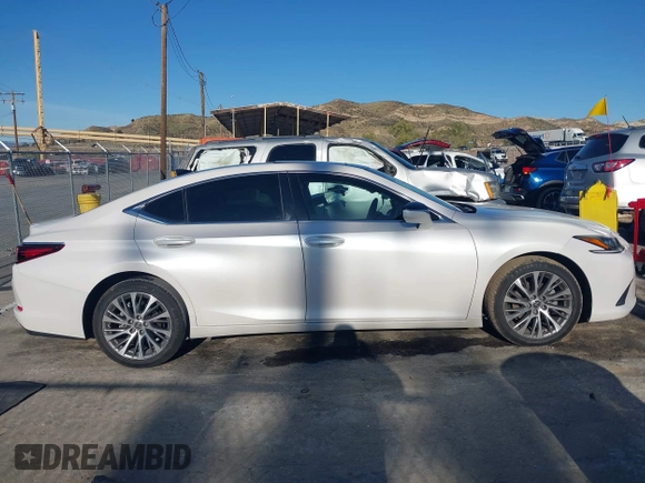 2019 Lexus ES 350 with VIN 58ABZ1B11KU019473, listed as a IAAI auction lot 41816890 with 73,010 mi miles and . Bid and sale history available at DreamBid. Image 14.