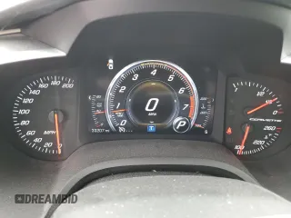 2017 Chevrolet Corvette 1LT with VIN 1G1YB2D78H5110592, listed as a Copart auction lot 67880174 with 33,207 mi miles and Salvage Title. Bid and sale history available at carsss.com. Image 9.