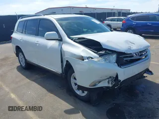2013 Toyota Highlander with VIN 5TDZA3EH4DS042792, listed as a IAAI auction lot 41820271 with 118,536 mi miles and . Bid and sale history available at DreamBid. Image 1.