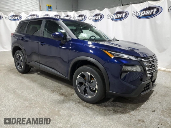 2025 Nissan Rogue SV with VIN 5N1BT3BA5SC822569, listed as a Copart auction lot 51820515 with 2,370 mi miles and Salvage Title. Bid and sale history available at DreamBid. Image 4.