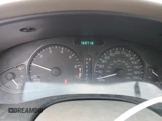 2000 Oldsmobile Alero GLS z VIN 1G3NF52E0YC317362, wystawiony jako Copart lot #48044785 z przebiegiem 169 718 mil mil oraz Szkody całkowita. Historia ofert i sprzedaży dostępna na DreamBid. Obrazek 9.