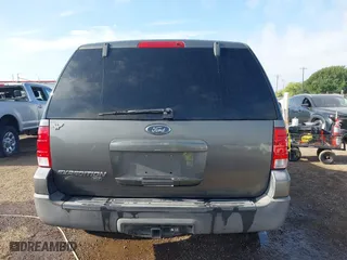 2004 Ford Expedition Special Service with VIN 1FMRU15W44LB49378, listed as a IAAI auction lot 42025232 with 197,811 mi miles. Bid and sale history available at carsss.com. Image 17.