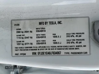 2020 Tesla Model 3 Standard Range Plus z VIN 5YJ3E1EA6LF634067, wystawiony jako Copart lot #50718645 z przebiegiem 26 605 mil mil oraz Szkoda całkowita • Salvage title. Historia ofert i sprzedaży dostępna na DreamBid. Obrazek 12.