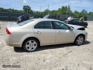 2010 Mercury Milan with VIN 3MEHM0HA1AR638813, listed as a Copart auction lot 63284734 with 127,636 mi miles and Salvage Title. Bid and sale history available at carsss.com. Image 3.