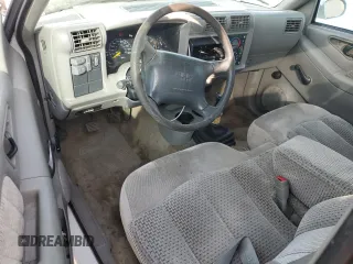 1997 GMC Sonoma with VIN 1GTCS1448VK521764, listed as a Copart auction lot 43580175 with 159,938 mi miles and Salvage Title. Bid and sale history available at carsss.com. Image 8.