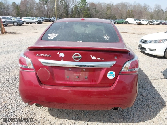 2015 Nissan Altima 2.5 with VIN 1N4AL3AP2FC179390, listed as a IAAI auction lot 41833729 with 191,760 mi miles. Bid and sale history available at carsss.com. Image 15.