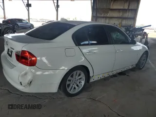 2006 BMW 3 Series 325i z VIN WBAVB135X6PT24700, wystawiony jako Copart lot #59747265 z przebiegiem 202 609 mil mil oraz Czysty tytuł • Clean title. Historia ofert i sprzedaży dostępna na DreamBid. Obrazek 3.