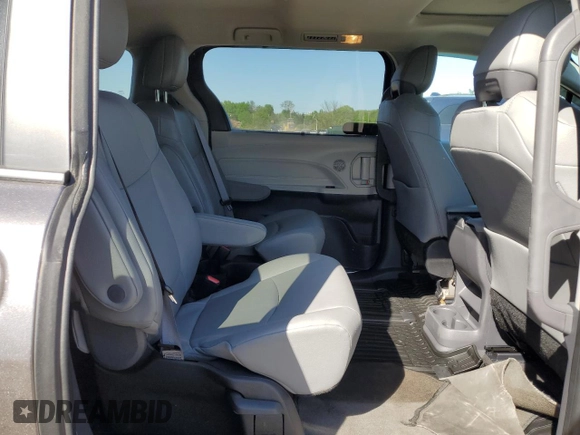 2024 Toyota Sienna XLE with VIN 5TDYSKFC1RS149845, listed as a Copart auction lot 54313515 with 10,753 mi miles and Salvage title. Bid and sale history available at DreamBid. Image 11.