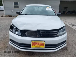 2015 Volkswagen Jetta SE z VIN 3VWD17AJ8FM323116, wystawiony jako IAAI lot #42246679 z przebiegiem 175 446 mil mil oraz . Historia ofert i sprzedaży dostępna na DreamBid. Obrazek 13.