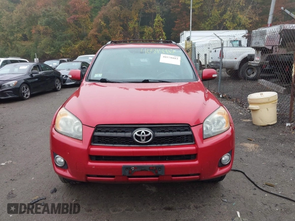 2011 Toyota RAV4 Sport with VIN JTMRF4DV2B5049788, listed as a IAAI auction lot 40578883 with 203,848 mi miles. Bid and sale history available at carsss.com. Image 13.