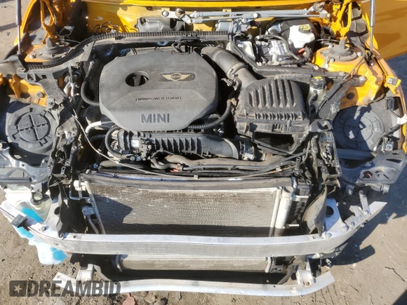 2016 MINI Hardtop 4 Door с VIN WMWXU1C51G2E16685, выставлен на аукционе Copart как лот 63425225 с пробегом 117 597 миль миль и Списание • Salvage title. История ставок и продаж доступна на DreamBid. Изображение 11.
