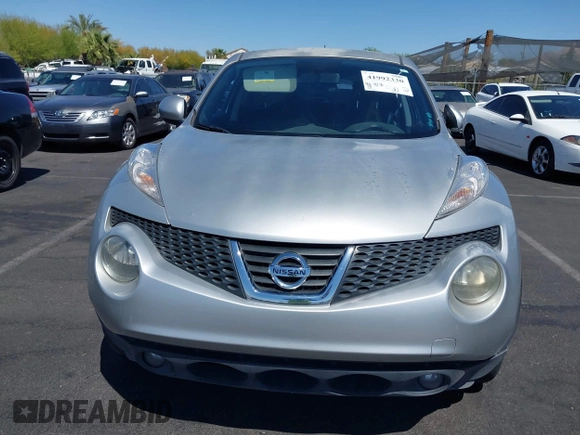 2011 Nissan Juke SL with VIN JN8AF5MV2BT020603, listed as a IAAI auction lot 41992330 with 147,765 mi miles. Bid and sale history available at carsss.com. Image 6.